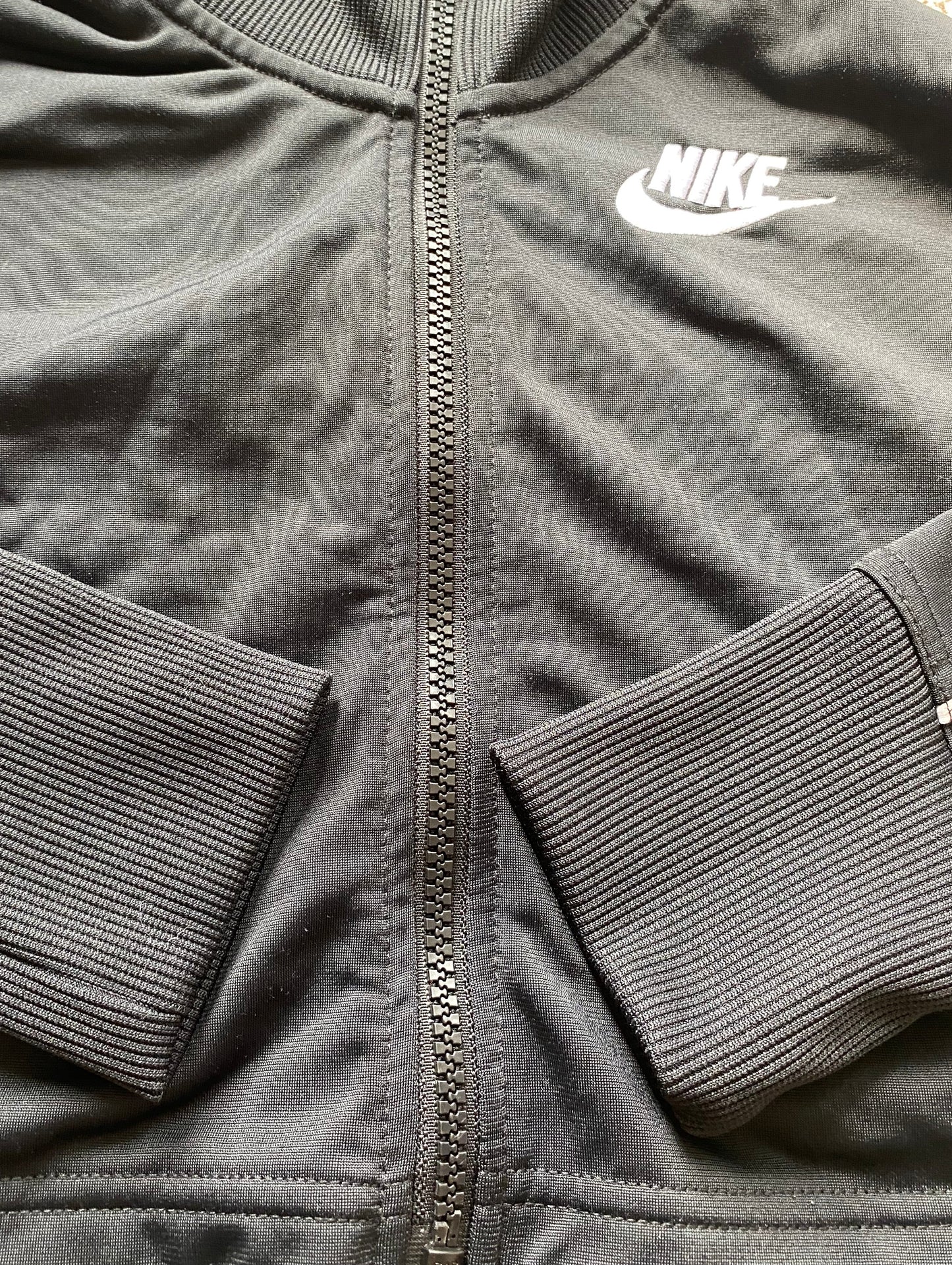 NIKE Girls Black Tracksuit with Cropped Jacket Age 8-10