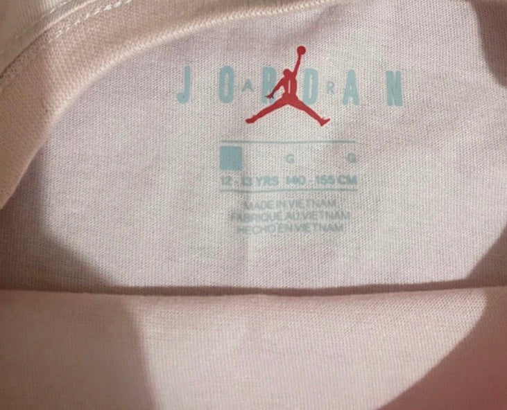 NIKE Girls Pink Jump Man Motif T-Shirt Age 12-13