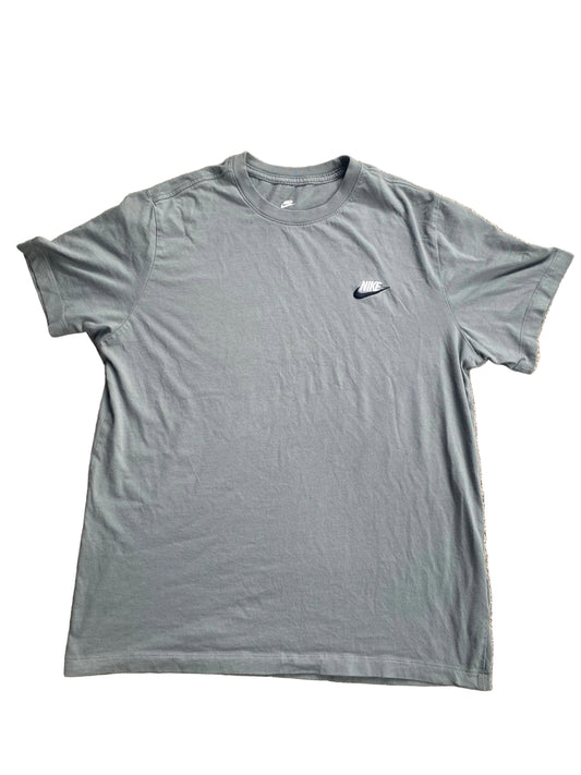 NIKE Mens Grey T-shirt Medium