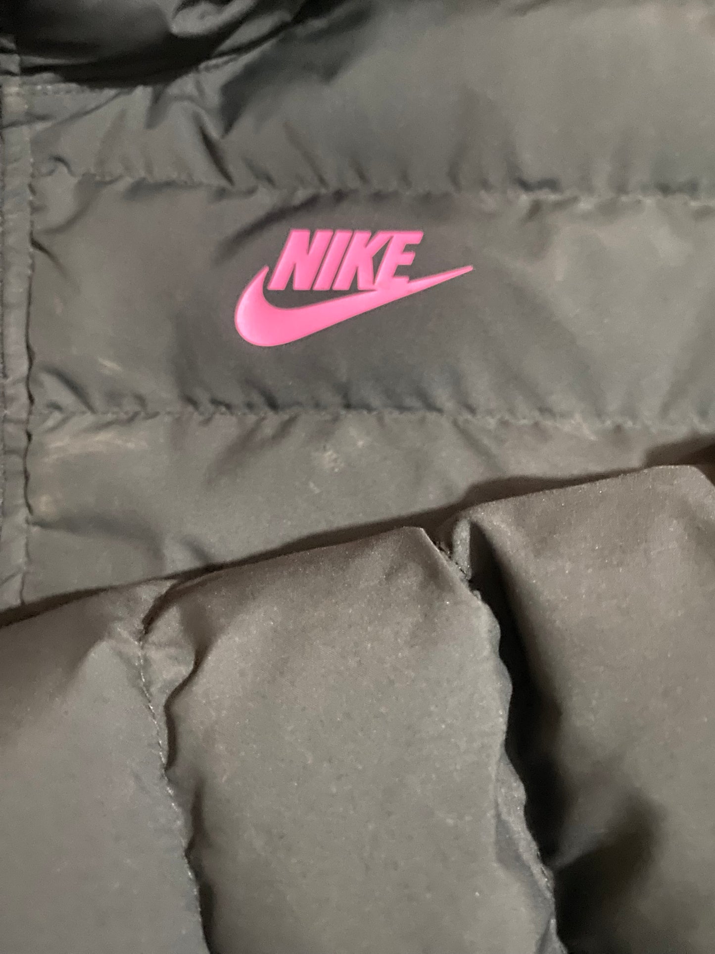 NIKE Girls Black Puffer Jacket with Pink Nike Logo Age 12-13