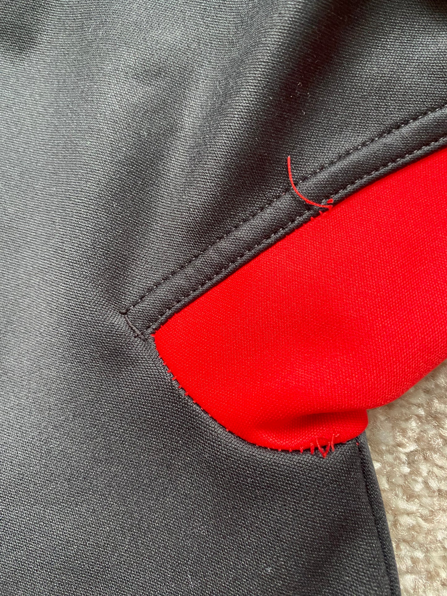 NIKE Air Boys Red Tracksuit Age 13-15