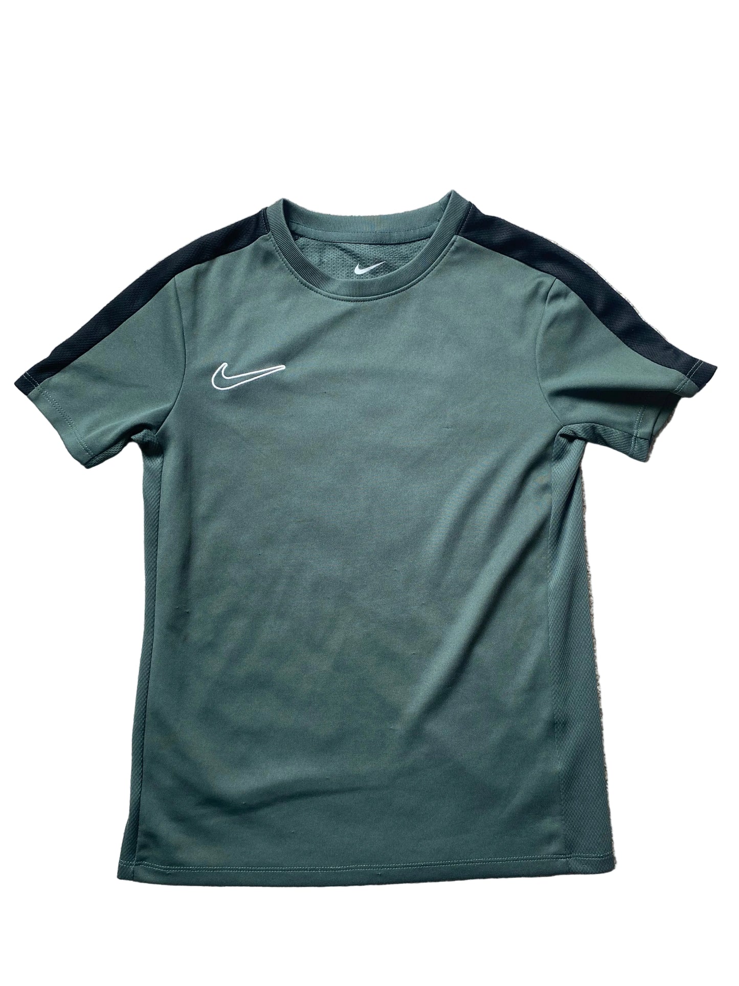 NIKE Dri Fit Boys Dark Green Activewear T-shirt Age 8-10