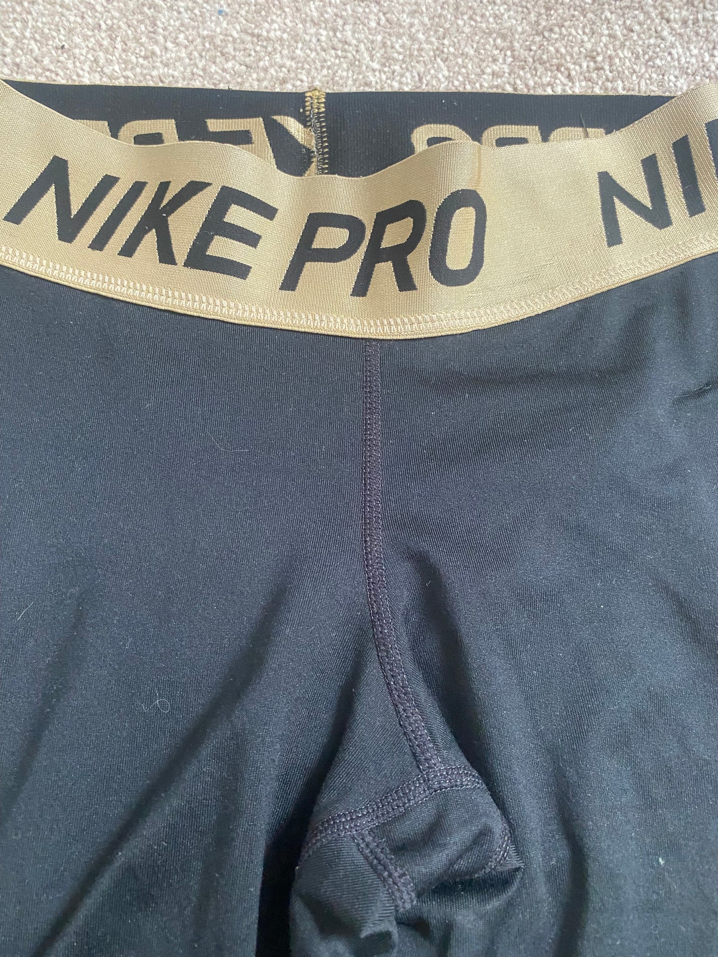 NIKE PRO Dri Fit Girls Black and Gold Leggings Age 10-12
