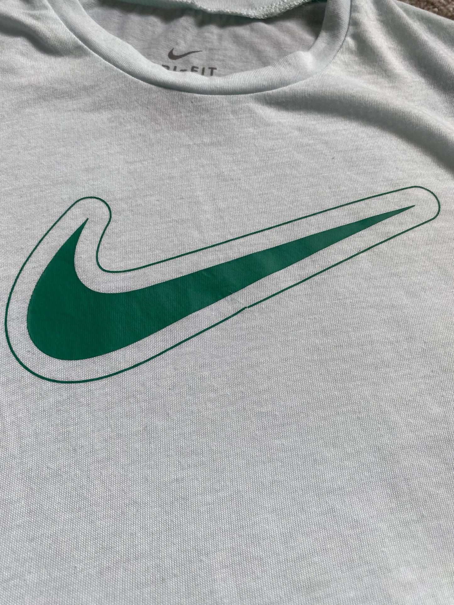 NIKE Girls Green and White Casual T-Shirt Age 10-12