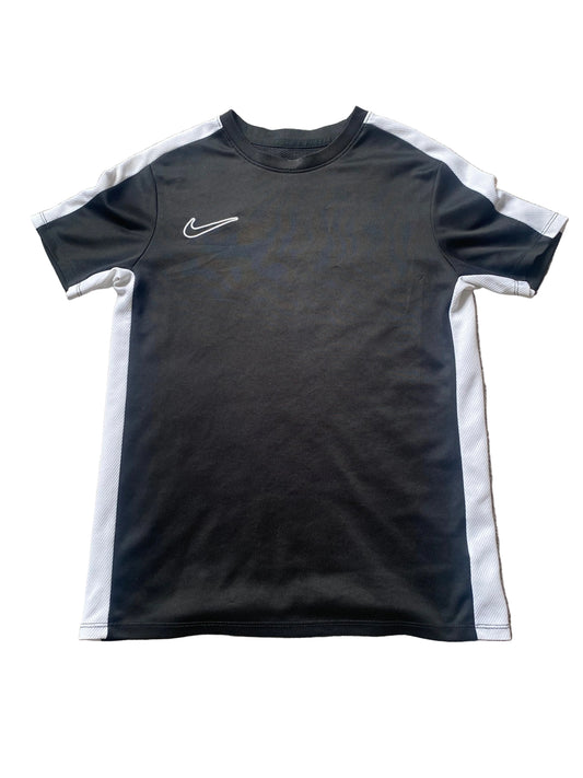 NIKE Dri Fit Boys Black Activewear T-shirt Age 10-12