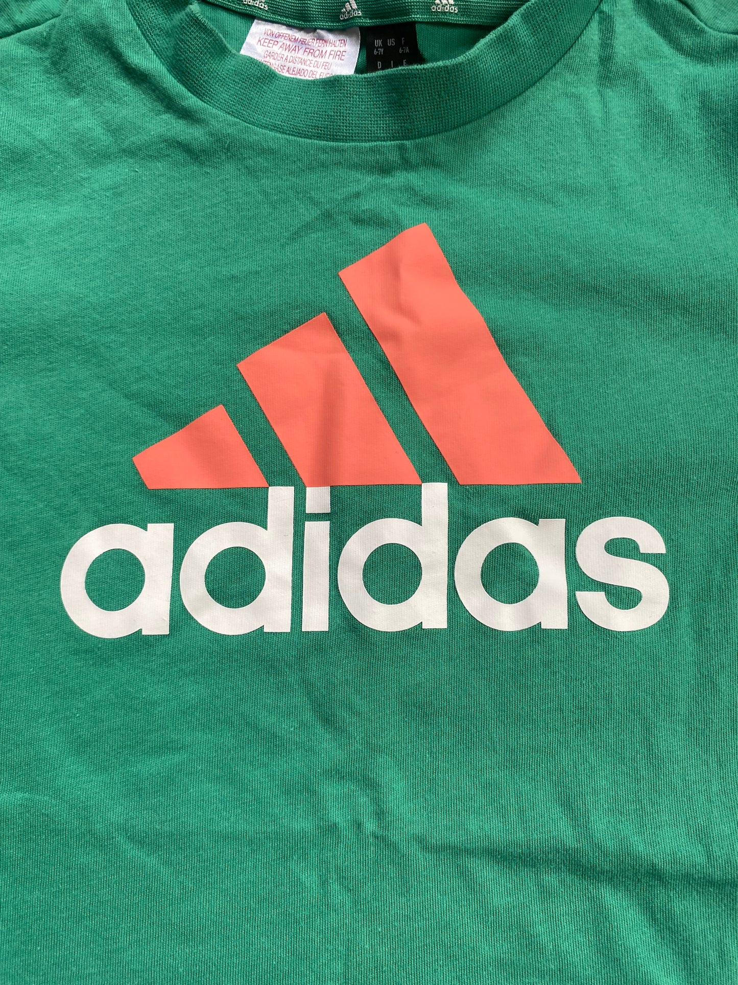 ADIDAS Boys Green T-shirt Age 6-7
