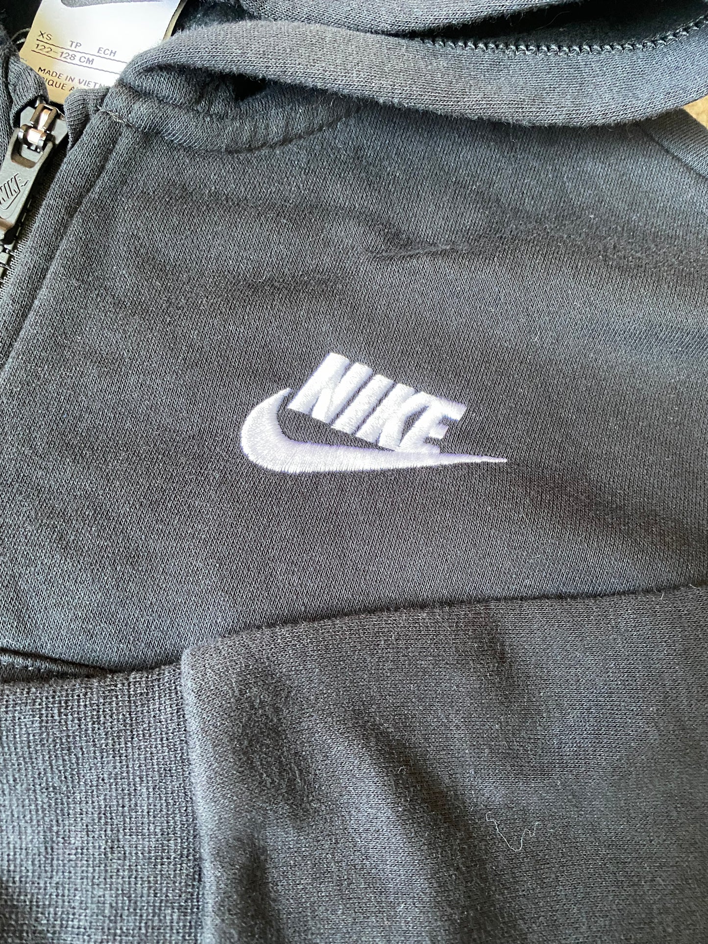 NIKE Black Zipped Hoodie Unisex Age 7-8