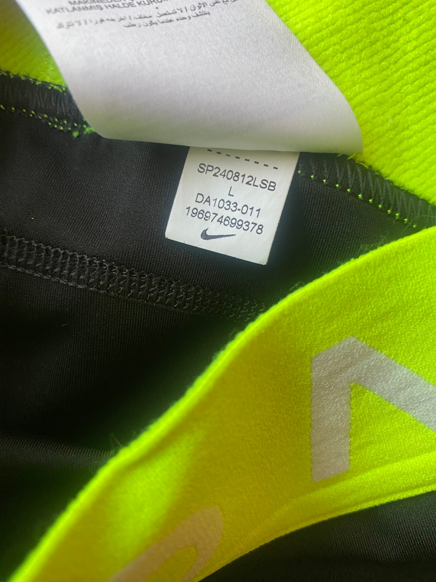 NIKE PRO Dri Fit Girls Black Shorts with Green Waistband Age 12-13