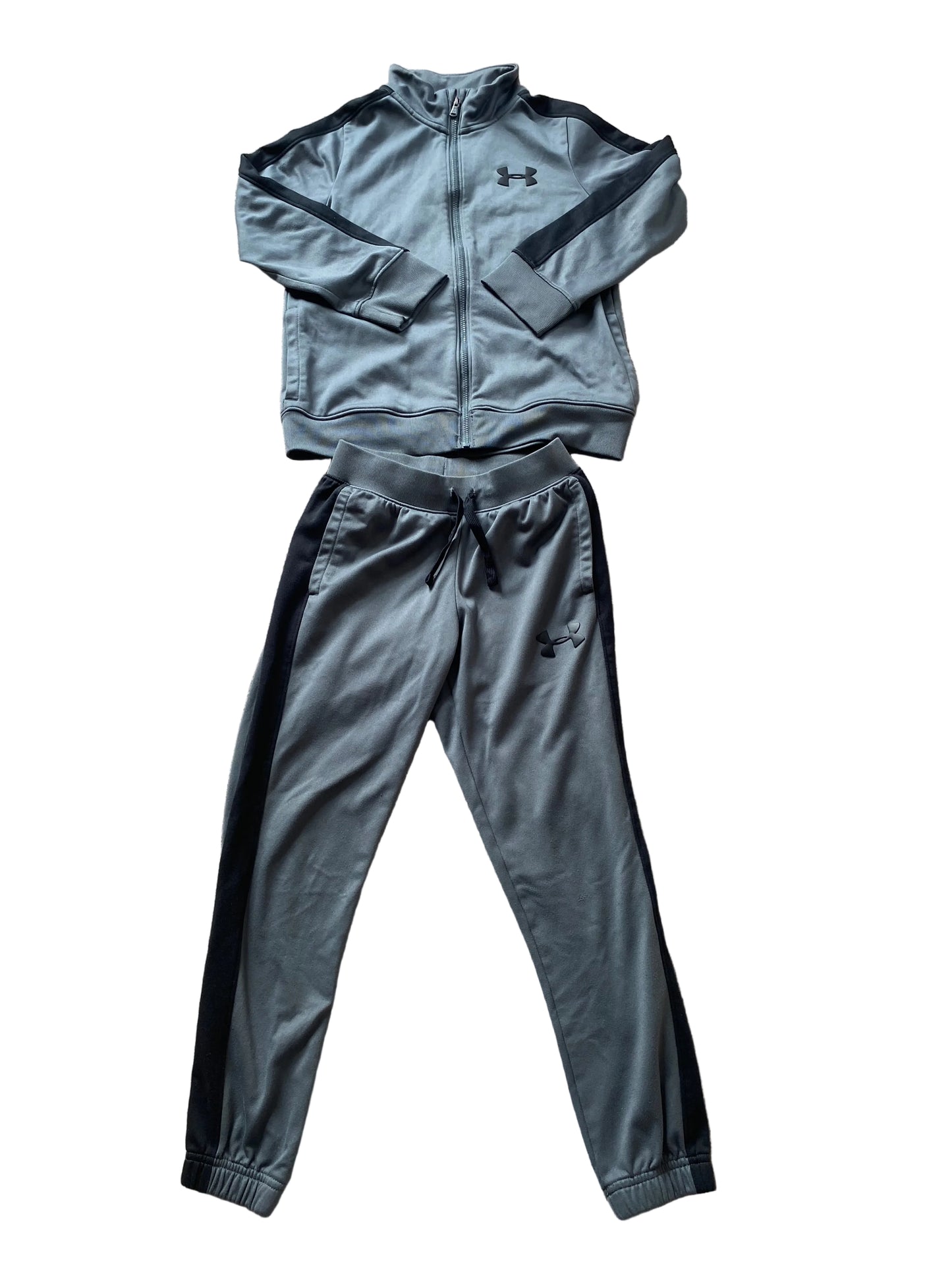 Under Armour Boys Grey and Black Tracksuit Age 8-10